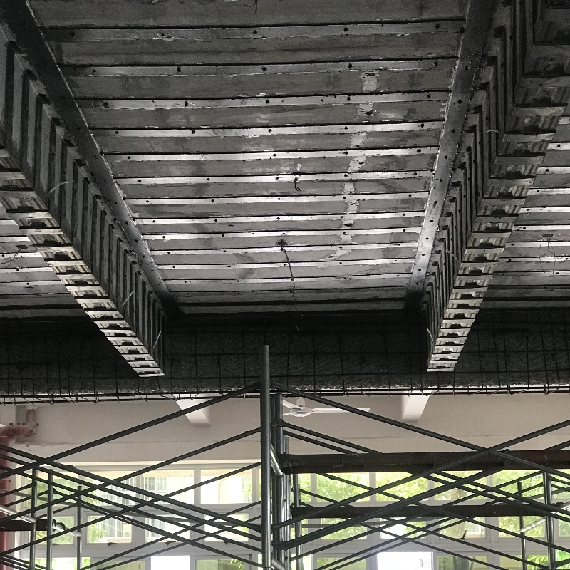 學(xué)校粘貼鋼板加固